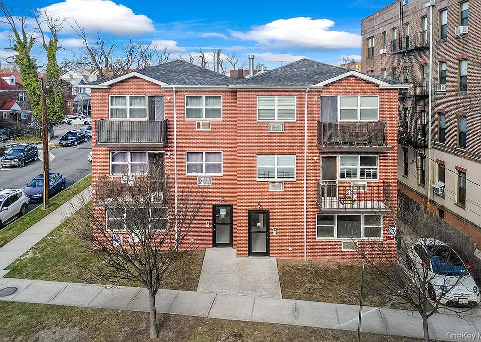 1st image of 16003 Sanford Avenue