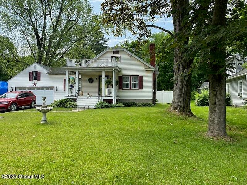 2nd image of 902 Hoosick Road