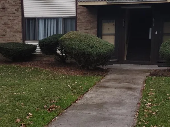 303 Cricket Ln, Woodbridge, NJ 07095