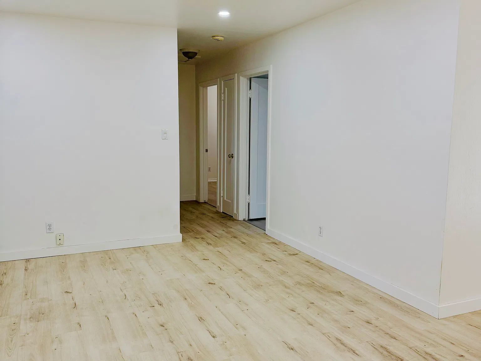 1985 Marta Dr — Photo 3