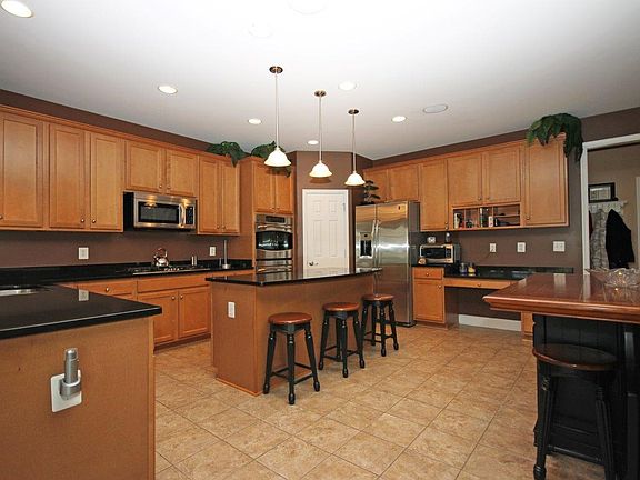 5th image of 9410 Old Settle Ct
