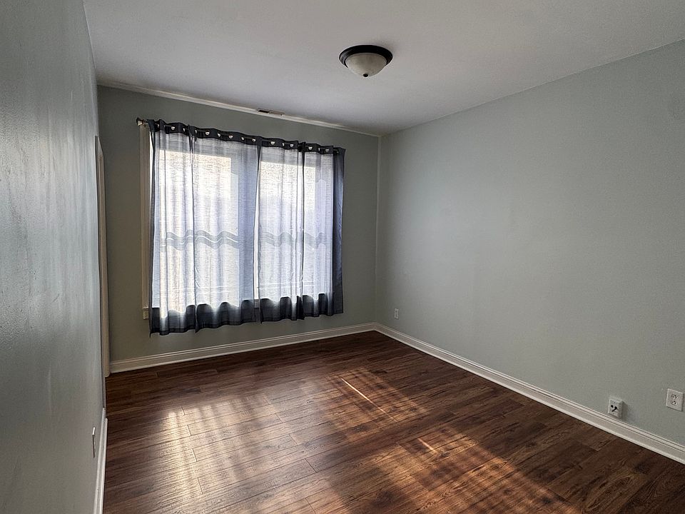 1st image of 4431 S Marshfield Ave #3-F