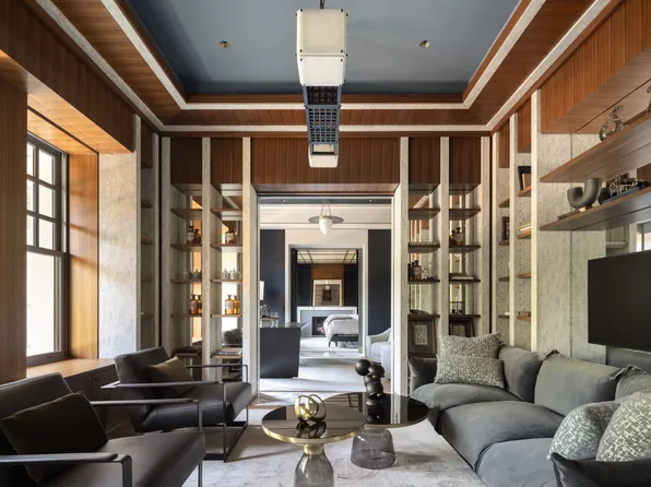 50 Central Park West image 23 of 36