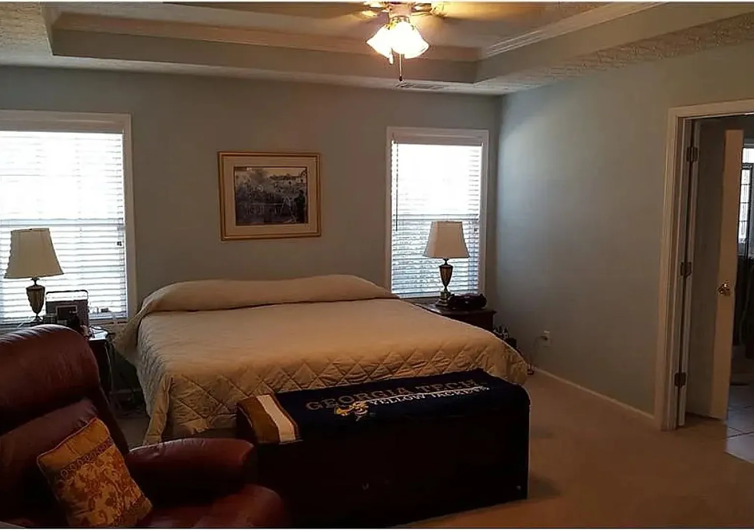 Room in 4 Bedroom Home in Buford — Photo 4