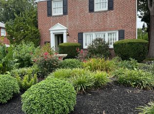 415 W Grays Ave, Glenolden, PA 19036