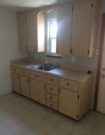 5th image of 3102 Valley Ridge Rd
