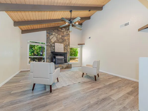 41243 Pamela Pl, Oakhurst, CA 93644