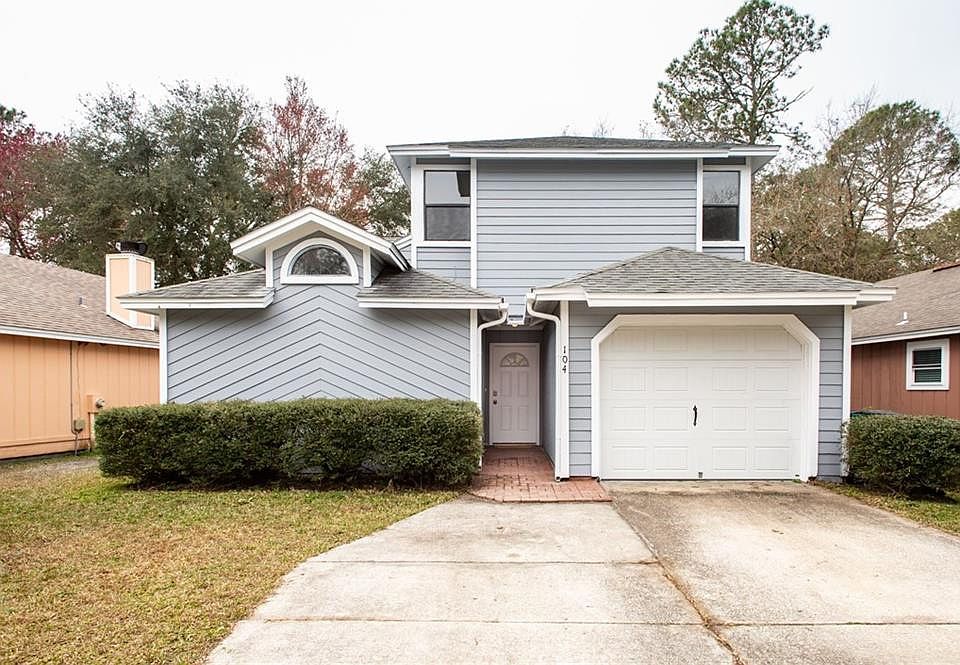 1st image of 104 Millers Trace Dr