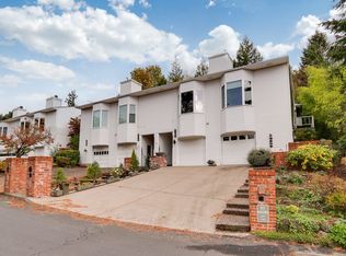 6515 SW Canyon Ct, Portland, OR 97225