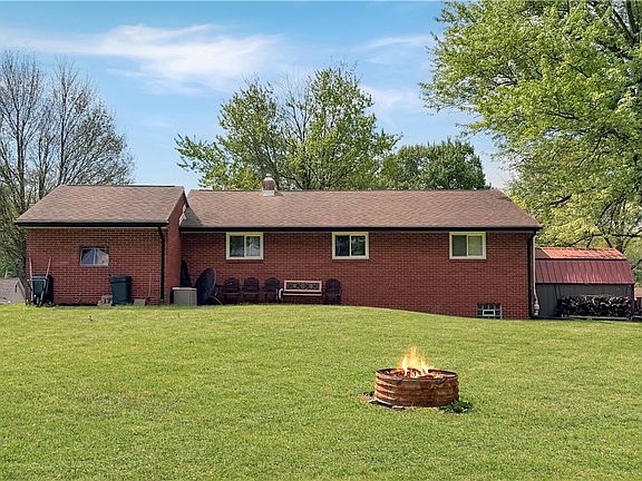 3rd image of 108 Arrowhead Dr
