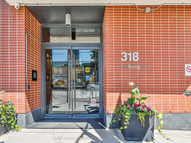 318 King St E #803 — Photo 1