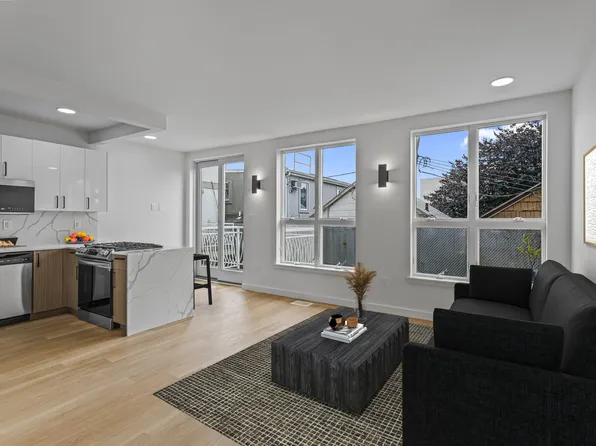 3112 Emmons Avenue image 2 of 15