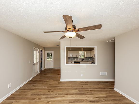 003-photo-living-room-11709361_11302022