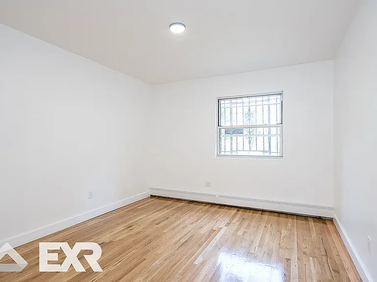 9 Hunterfly Pl #2F — Photo 10
