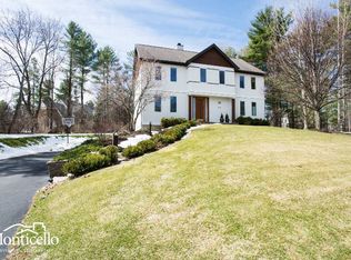 1058 Lamplighter Rd, Niskayuna, NY 12309