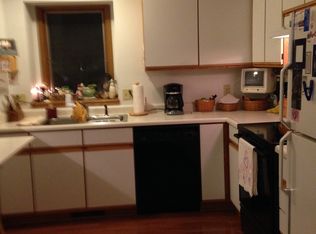 75 Jema Ct, Iowa City, IA 52246