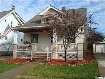 4913 E 111th St photo 1