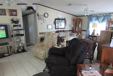 3rd image of 113 Henry Dr