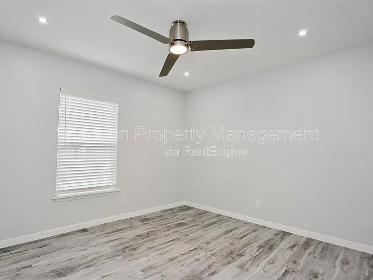 2824 Briarhurst Dr #16 — Photo 15