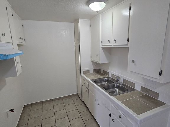 5th image of 3730 Baldwin Ave APT 12