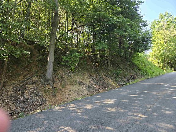 4th image of 420 County Road 339