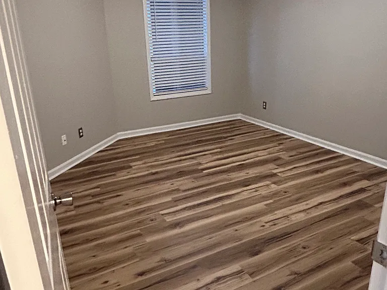 112 Breezewood Dr #D — Photo 11
