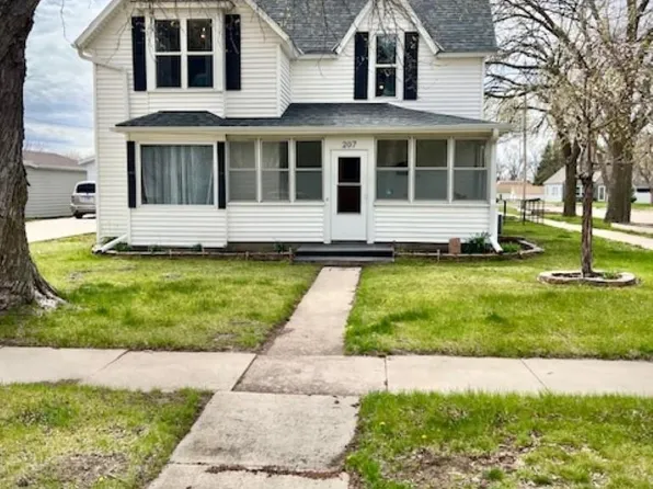 207 S Ridge Ave, Minden, NE 68959