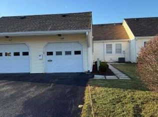 102 Broadgate Ct Unit F, Freehold, NJ 07728