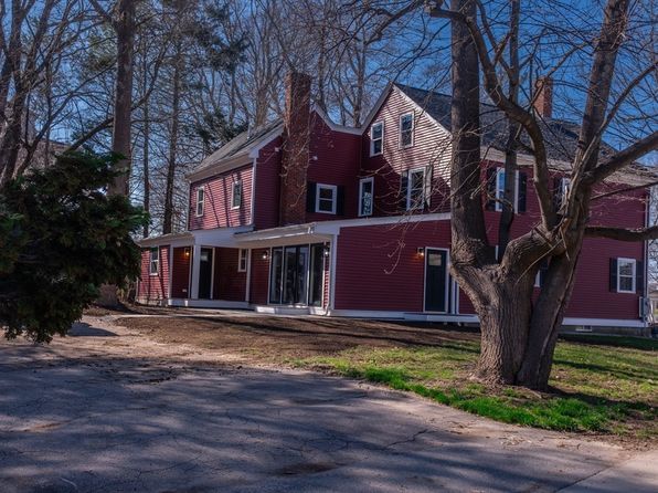 48 Common St, Wrentham, MA 02093