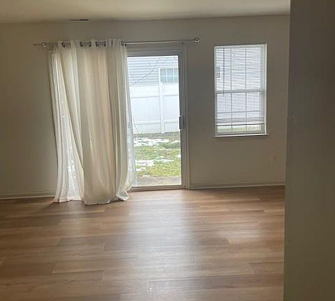 4th image of 9200 Old Newtown Rd