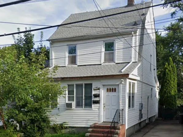 24811 89th Ave Floor 2, Bellerose, NY 11426