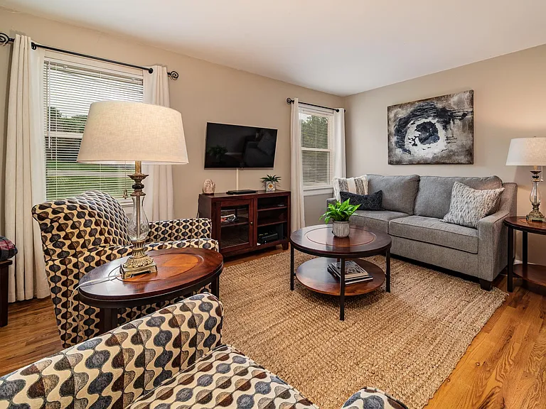 206 W Decatur St — Photo 6