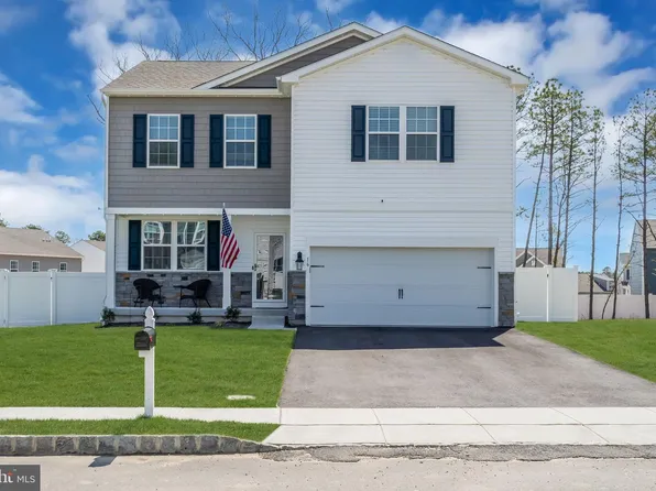 16 Minnow Ave, Barnegat, NJ 08005