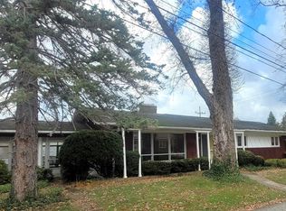 606 Hilltop Rd, Erie, PA 16509