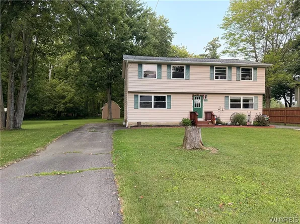 4890 Bussendorfer Rd, Orchard Park, NY 14127