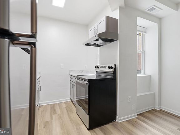 4th image of 1451 Park Rd NW APT 111