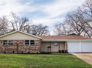 1147 Harrison Ln, Hurst, TX 76053