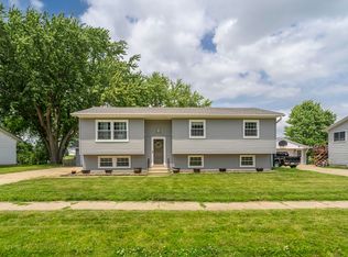 2304 3rd Ave NW, Waverly, IA 50677