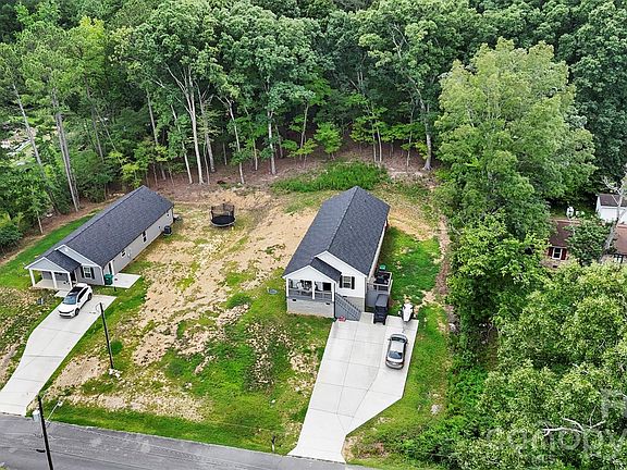 5th image of 542 Oak Rd