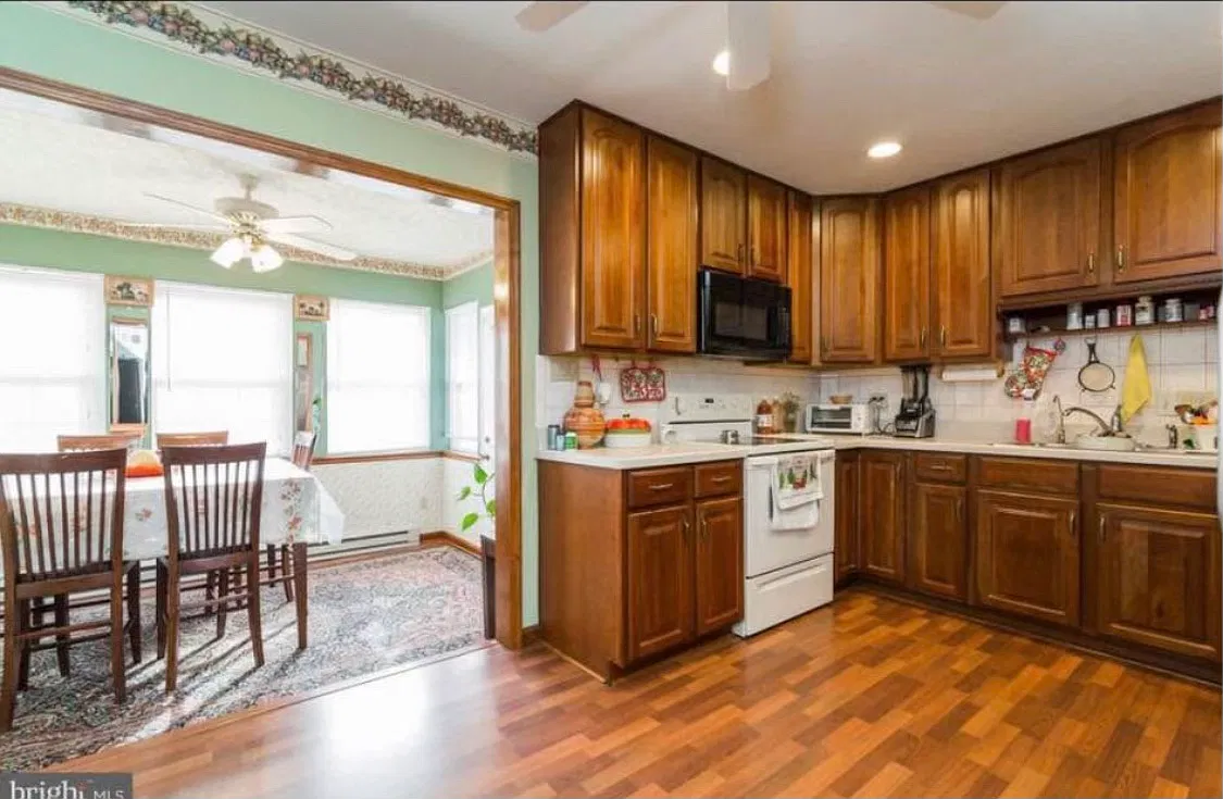 3 bed, 1400 sqft, $2,500 — Photo 2