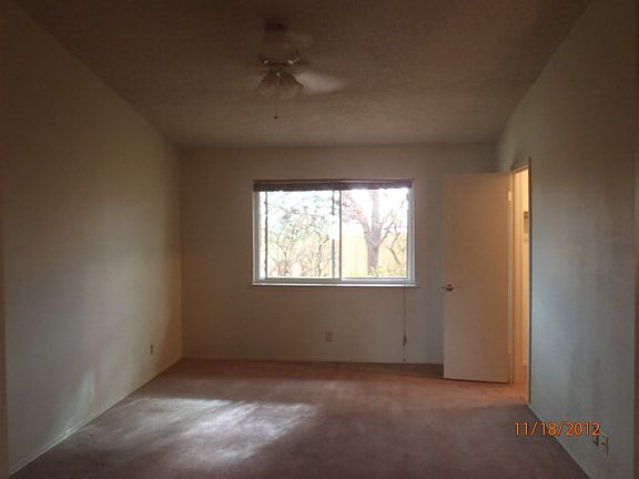 4th image of 1209 Roanoke Dr