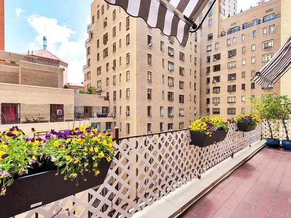 25 Central Park W APT 12D, New York, NY 10023
