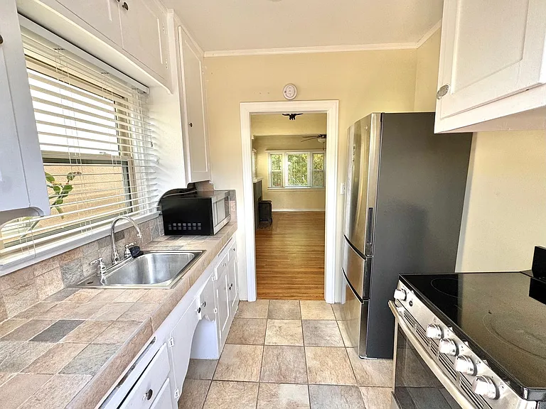 4480 Oregon St — Photo 2