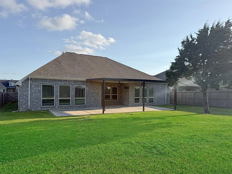 1524 N Blue Bonnet Ln — Photo 10