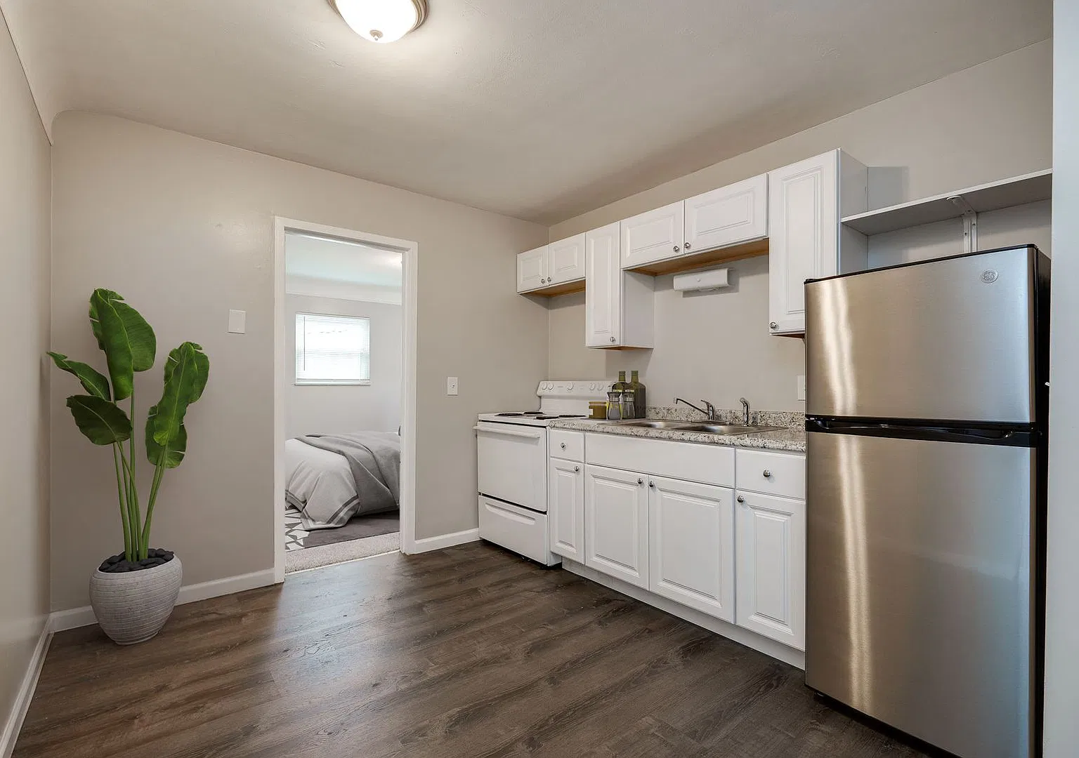 Pearl Street Apartments — Photo 4