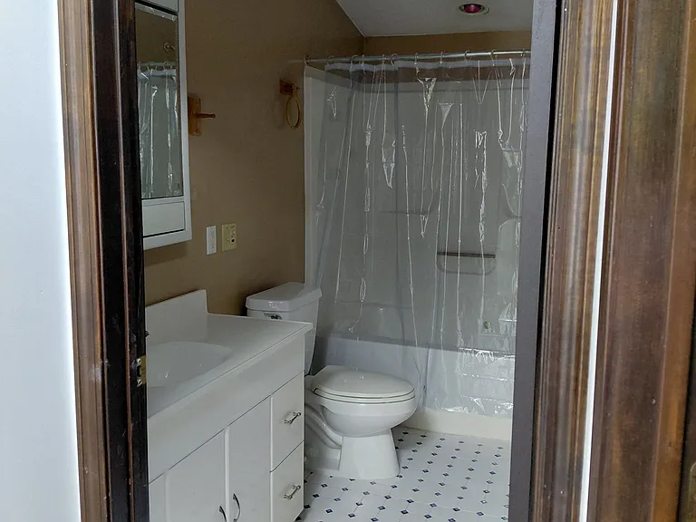 215 W Gore Rd #A — Photo 1