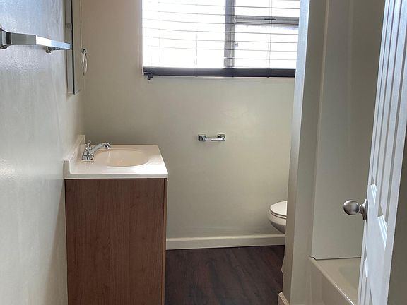 5th image of 610 N Oakland Ave APT 6