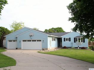 710 4th St NW, Nora Springs, IA 50458