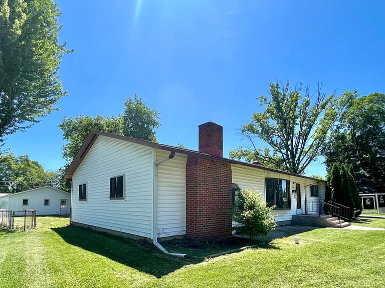 329 Hancook Rd — Photo 24