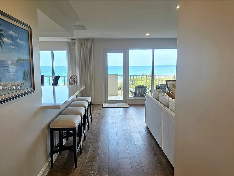4001 N Ocean Blvd #702 — Photo 4